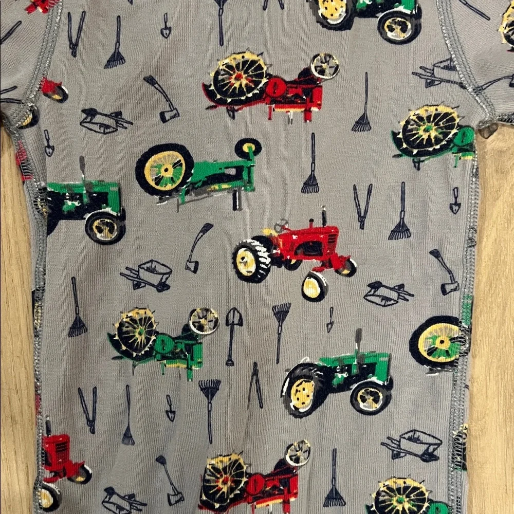 Hanna Andersson tractor pajamas 9-12 months - Picture 4 of 4
